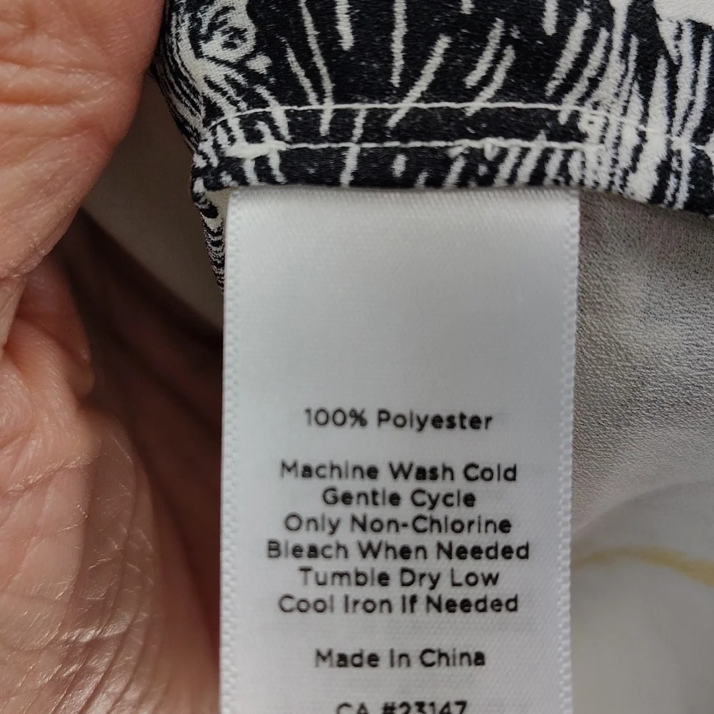 Talbots Blouse Size Small Ivory Cream w Black Yellow Poppy Print - Picture 3 of 4